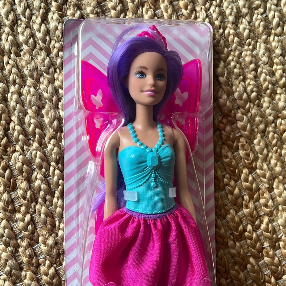 Barbie Dreamtopia Fairy‎ Doll W/ Tiara & Removable Wings